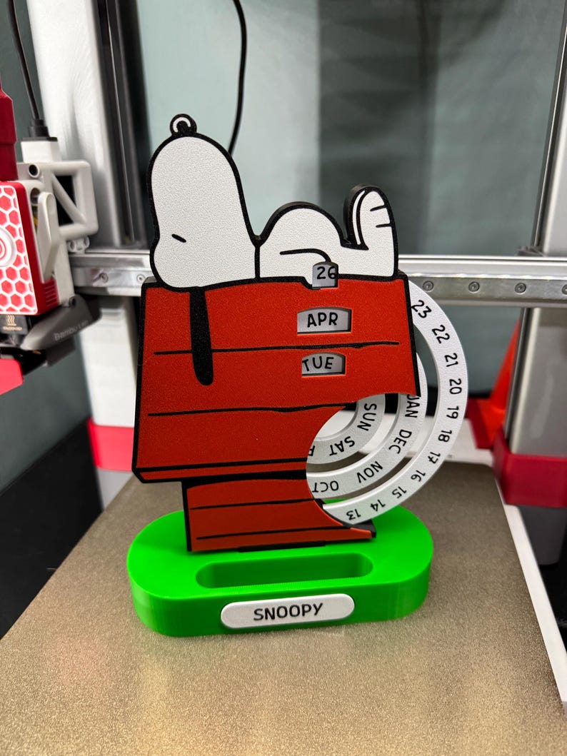 Snoopy Perpetual Desk Calendar – Handmade Snoopy Office Decor – Yearless Calendar Gift – Peanuts Desk Accessory image 3
