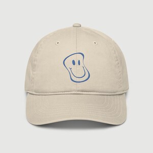 Smiley Embroidered Organic Cotton Hat / Cream Gender-Neutral Cap