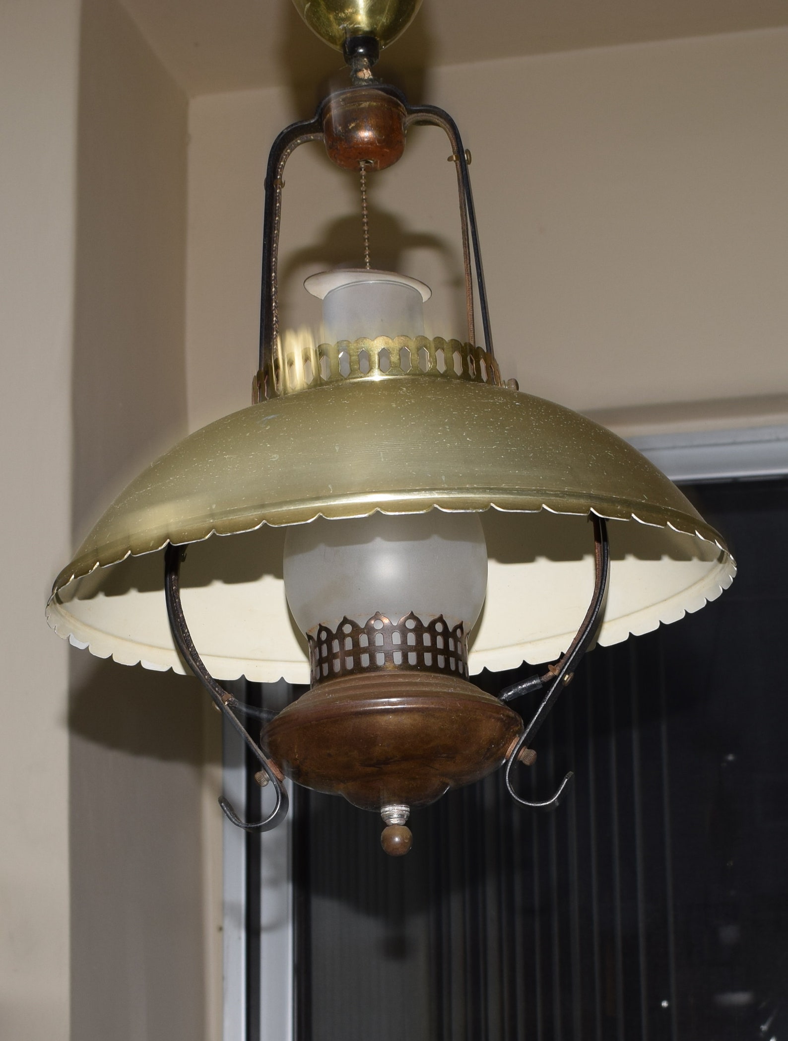 Vintage UL Oro metal cúpula de la linterna lámpara de techo | Etsy