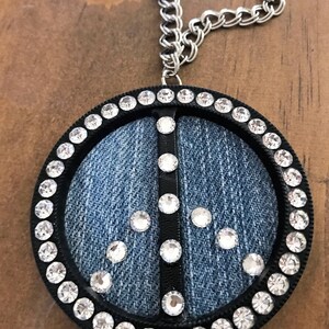 Silver color chain and peace sign with glass beads Necklace.