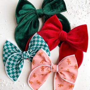 Holiday Hair Bow | bows for girls | bows for toddlers | girl’s accessories | hair bows | Christmas bow | green bow | checkered bow | velvet