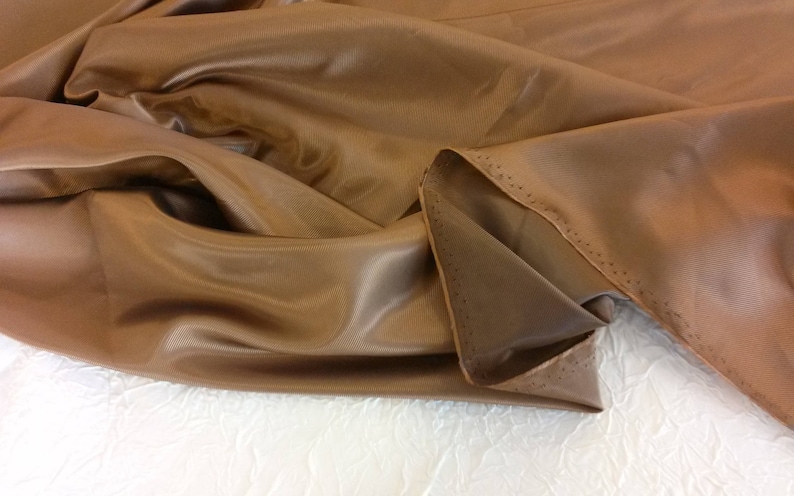 Doppelseitiger Twill/Twill aus bronzefarben/schwarz schillernder Viskose, Haute Couture, Breite 158 cm 1,73 yd Bild 1