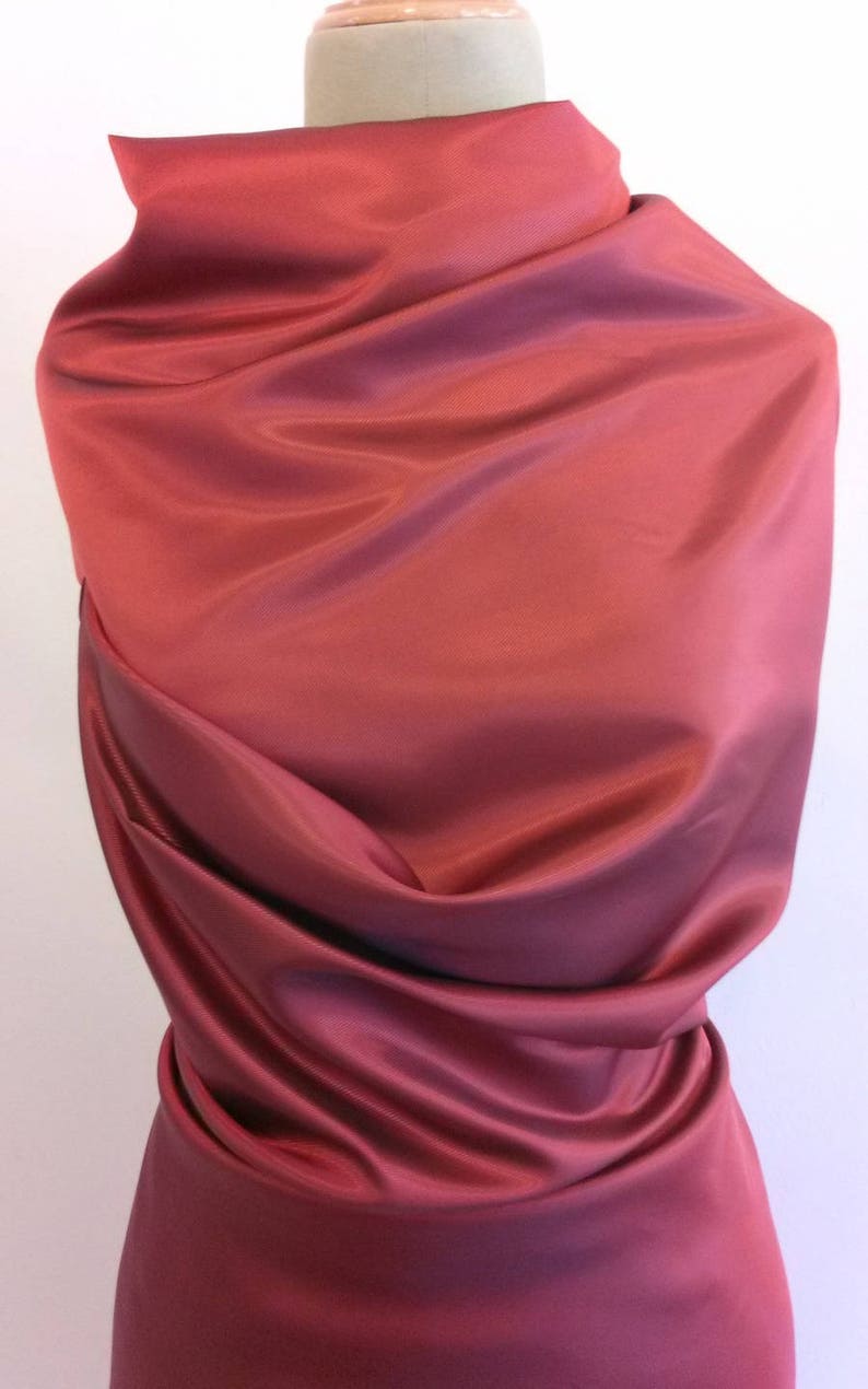 Sergé/twill double face en rayonne viscose irisé rouge/noir, haute couture, laize 158 cm 1,73 yd image 3