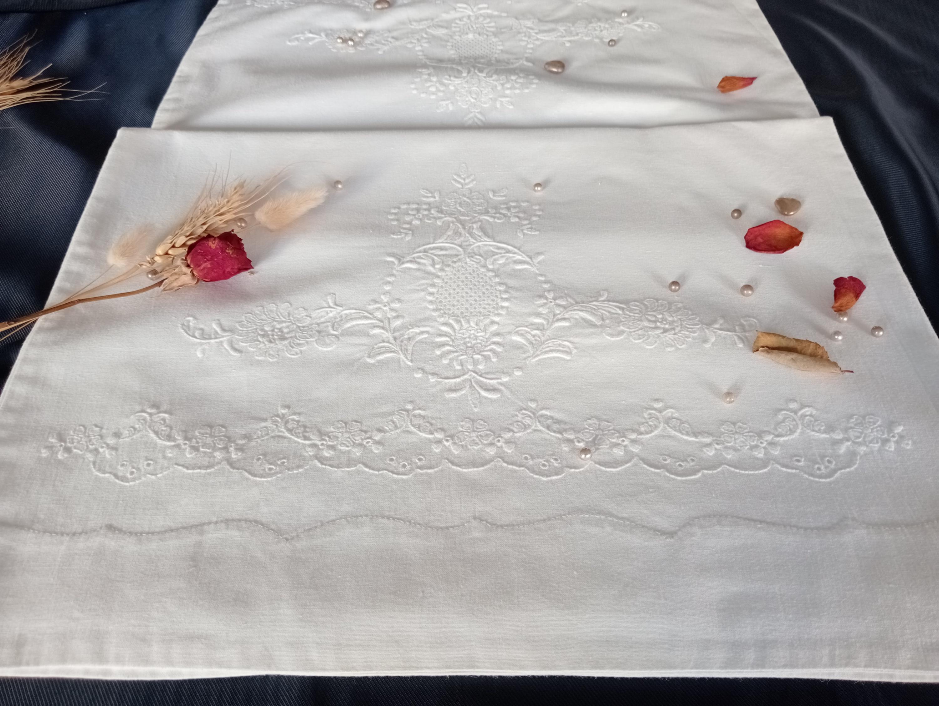 Taie D'Oreiller Ancienne Broderie Florale – 16 X 14,5 Cm – Made In France