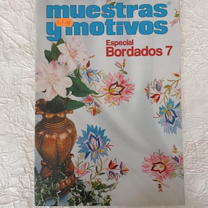 Vintage broderitidning, MUESTRAS Y MOTIVOS, vintagetidning med broderiskapelser, broderimönster, vintagehantverk, 2000-talet.