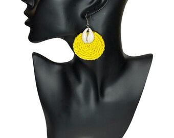 Boho Chic Cowrie Shell Hemp Earrings: Afrocentric Jewelry