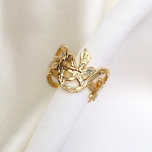 Gold earcuff - vegetal gold earcuff