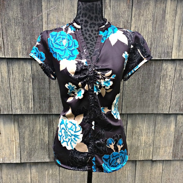 Black and Blue Japanese Floral Blouse / Japanese Style Black and Blue Shirt / Blue and White Floral Print Button Up Blouse - Size 10