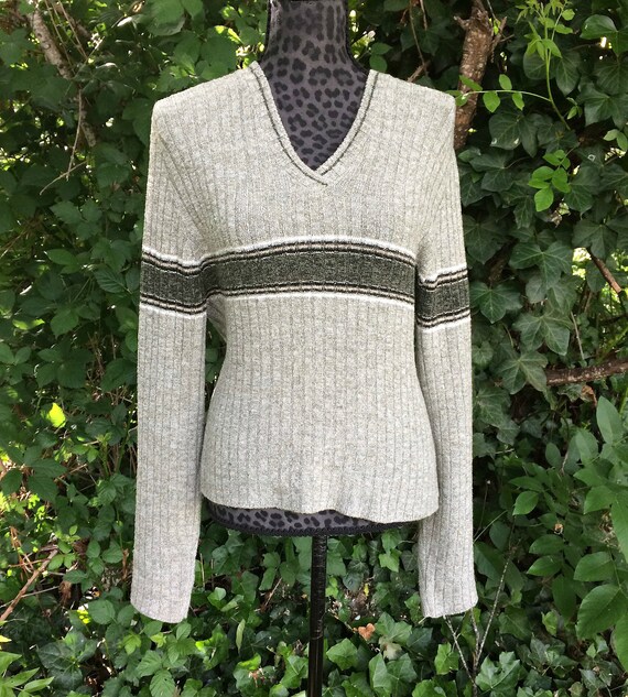 Deconstructed Hybrid Men/'s Flannel Shirt /& Women/'s V-Neck Sweater Create On Trend Cozy Top