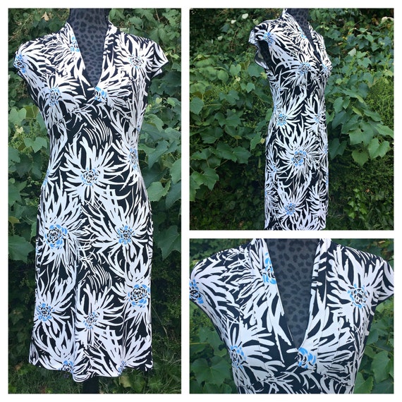 black sleeveless summer dress