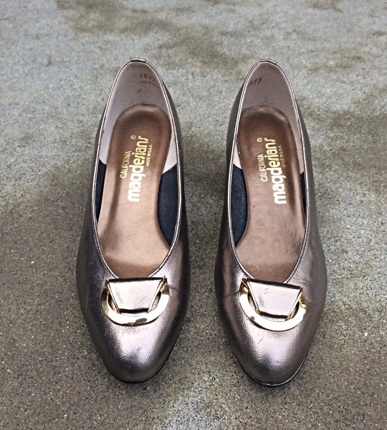 Gold Leather Kitten Heels / Vintage Shiny Leather Heels / | Etsy