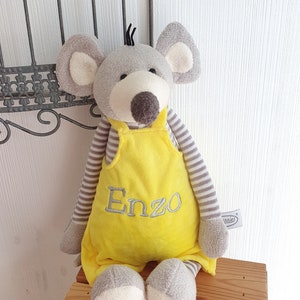 Peluche souris en salopette jaune brodé avec prénom image 4