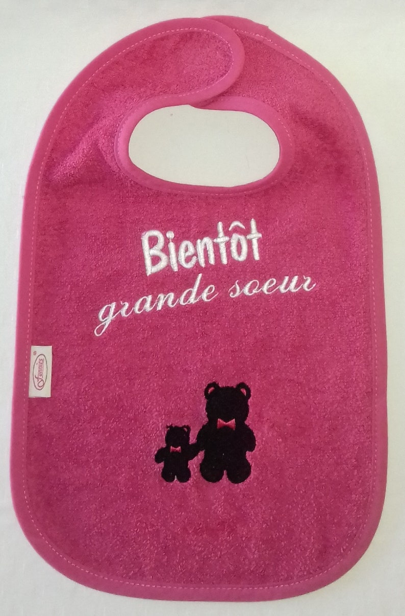 Velcro bib with embroidered text: Soon big sister or Soon big brother image 2