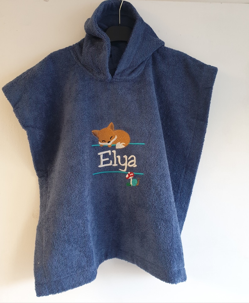 Hooded bath poncho for children aged 1 to 4 years, customizable with first name and/or image image 2