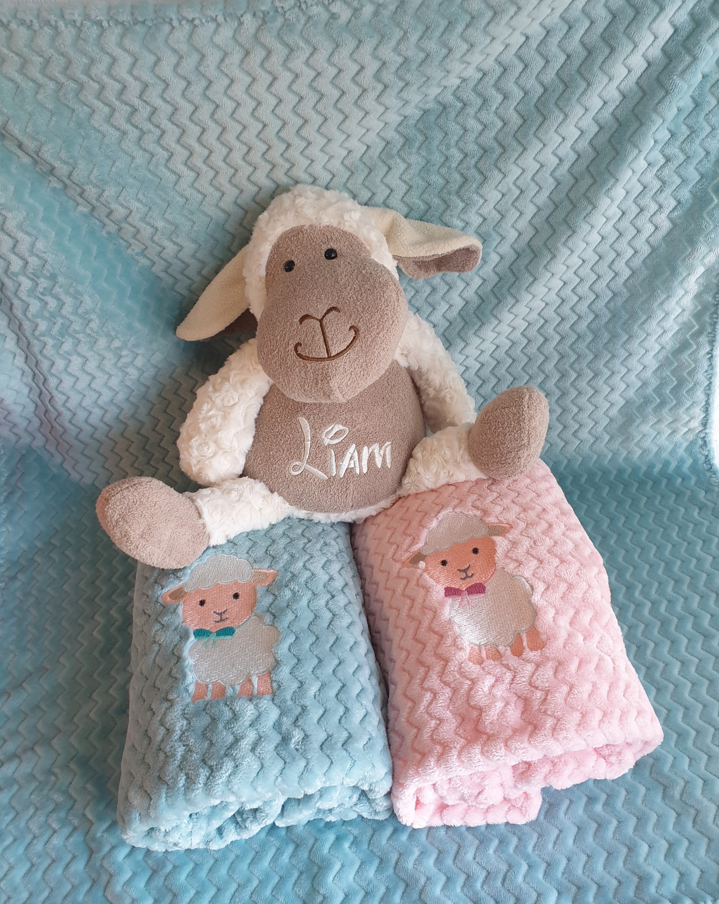 Ensemble Couverture/Plaid Minky Wave et Peluche Mouton Personnalisé avec Prénom