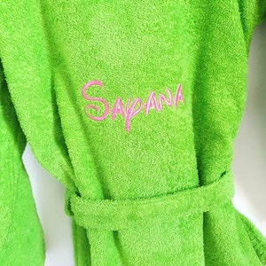 Children's bathrobe color: APPLE GREEN in terry cloth embroidered with first name and image of your choice Disney, animals, sports, etc. image 4
