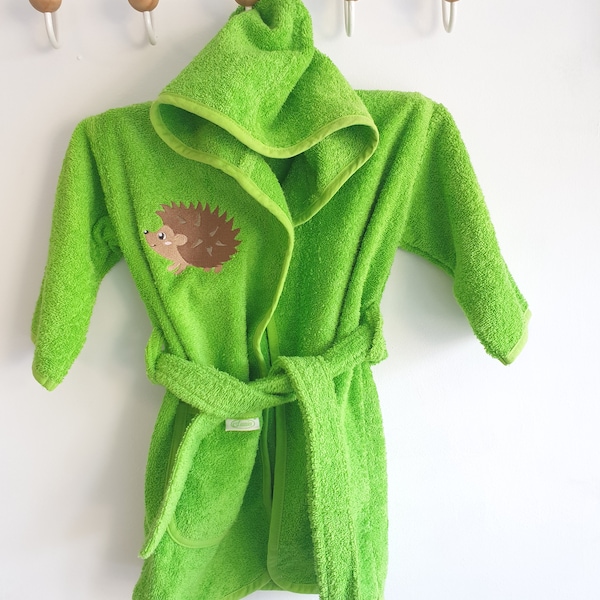 Peignoir enfant couleur: VERT POMME  en tissu éponge brodé avec prénom et image de votre choix  (disney, animaux, sports ... )