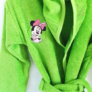 Children's bathrobe color: APPLE GREEN in terry cloth embroidered with first name and image of your choice Disney, animals, sports, etc. image 3