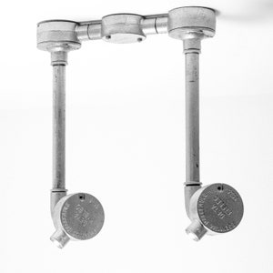 Foco industrial Conduit Box Spot Doble. Focos regulables de 2 vías en acero galvanizado