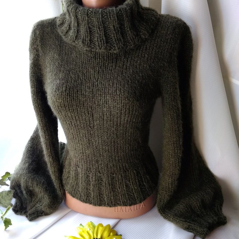 Cropped Lavender Knitted Sweater
