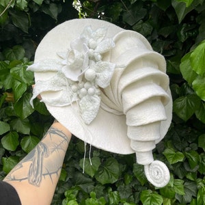 Witch Hat, Wizard Hat, Wool Hat, Halloween Costume, White Flower Hat, Custom Cosplay Hat, Sorcerer Hat, Magic, Forester Hat, Wedding Hat