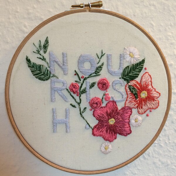 Hand-Stickerei Blume Reifen Kunst inspirierend Zitat feministische Geschenk Genesung zu nähren