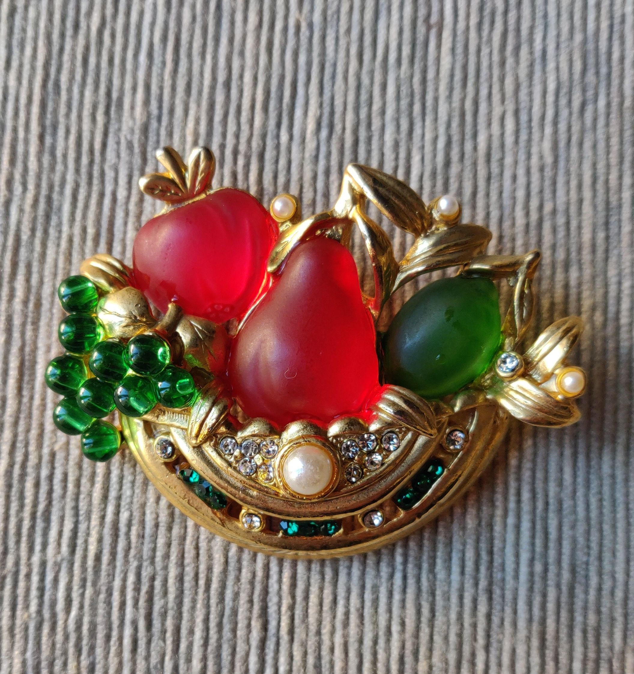 送料無料◆2025新品  Vintage Fruit Basket Brooch - Etsy その他