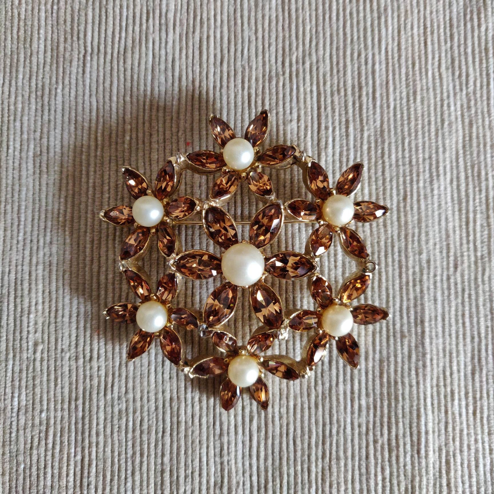 Broche Vintage Strass Et émail – Épingle Décorative à Pince, Occasion, Sans Marque, Pour Customisation
