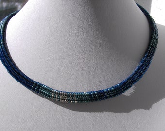 Halscollier, blaue kurze Perlenkette, Wendekette