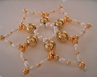 weiß-goldener Perlenstern, handgefädelt, Unikat