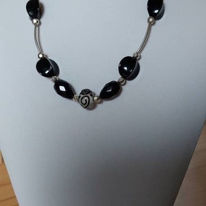 Silver-black statement necklace, link chain