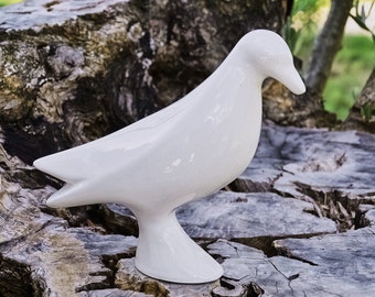 Statuette d'oiseau blanc, sculpture de colombe blanche, colombe en porcelaine, symbole de paix, décoration d'intérieur, animal en porcelaine blanche, cadeau de mariage, oiseau en céramique