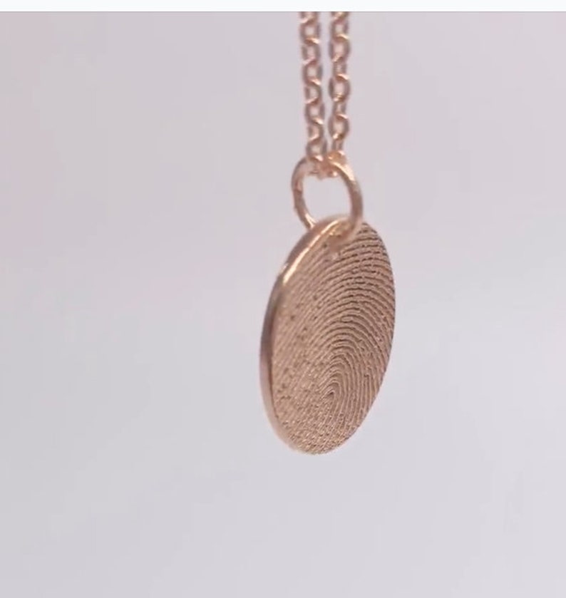 Gepersonaliseerde vingerafdrukketting / 14 kt gold filled geboortebloemsieraden / naamketting bloemen afbeelding 2