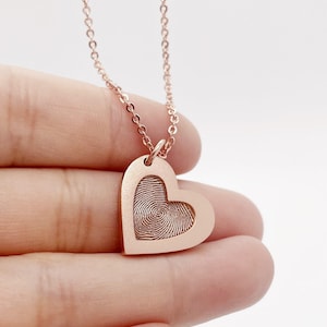 Collier coeur personnalisé avec empreintes digitales / écriture personnalisée gravée à la main / cadeau d'impression de nez d'animal de compagnie