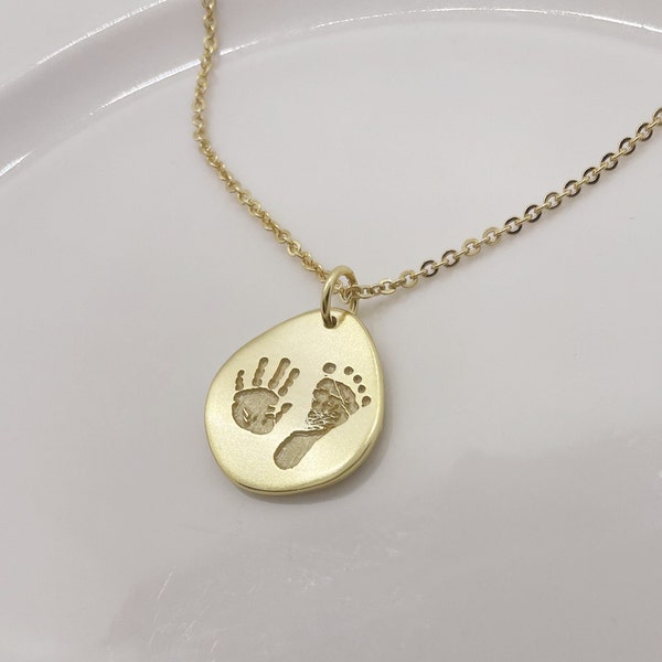 Footprint Necklace/Birthstone Necklace/Baby's Handprint Necklace/Baby's Footprint Necklace/Baby Footprint Necklace/Custom Name Necklace