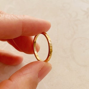 Bague martelée/bague initiale/bague nom/bague à graver personnalisée/bagues empilables/bague écriture manuscrite/cadeau commémoratif/cadeau de demoiselle d'honneur/cadeau pour meilleure amie