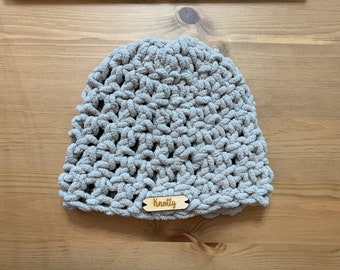 Baby hat, gender neutral warm grey beanie, 6 to 12 months, crochet baby hat, baby shower gift