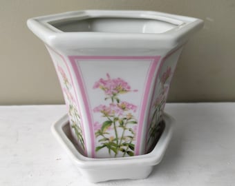 Lovely little practical hexagonal planter/cache pot with under saucer. Oriental Pink floral design for small house plants. Lovely gift.