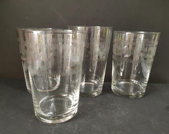 Gorgeous set of vintage 1/2 pint tumblers/drinking glasses. with Greek key pattern. Water, gin or cocktail beakers. Lovely gift.