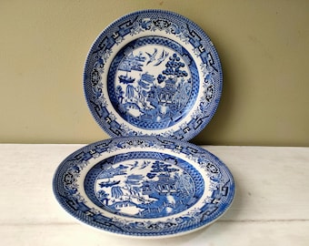 Pair of 6 3/4" tea/side plates/cake plates in blue and white "Old Willow" Pattern by Broadhursts China. Chinoiserie transferware.