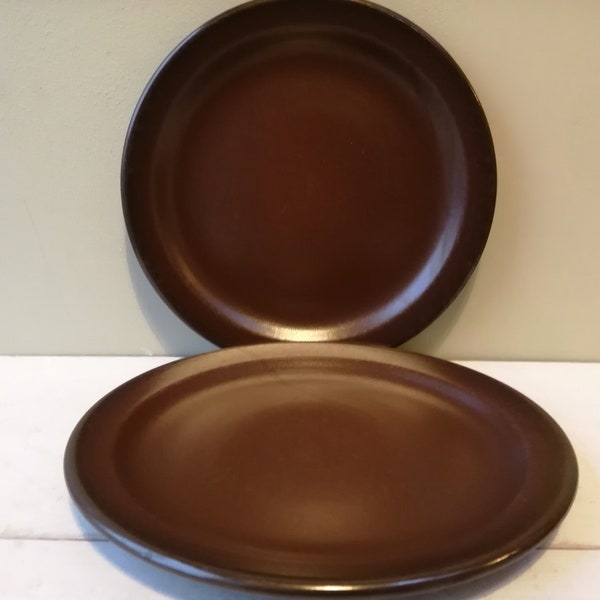 2 Cool vintage 8" Salad/Dessert/Starter Plates by Dudson Brothers, Hanley. Hard wearing vitrified brown Stoneware. Lovely gift.