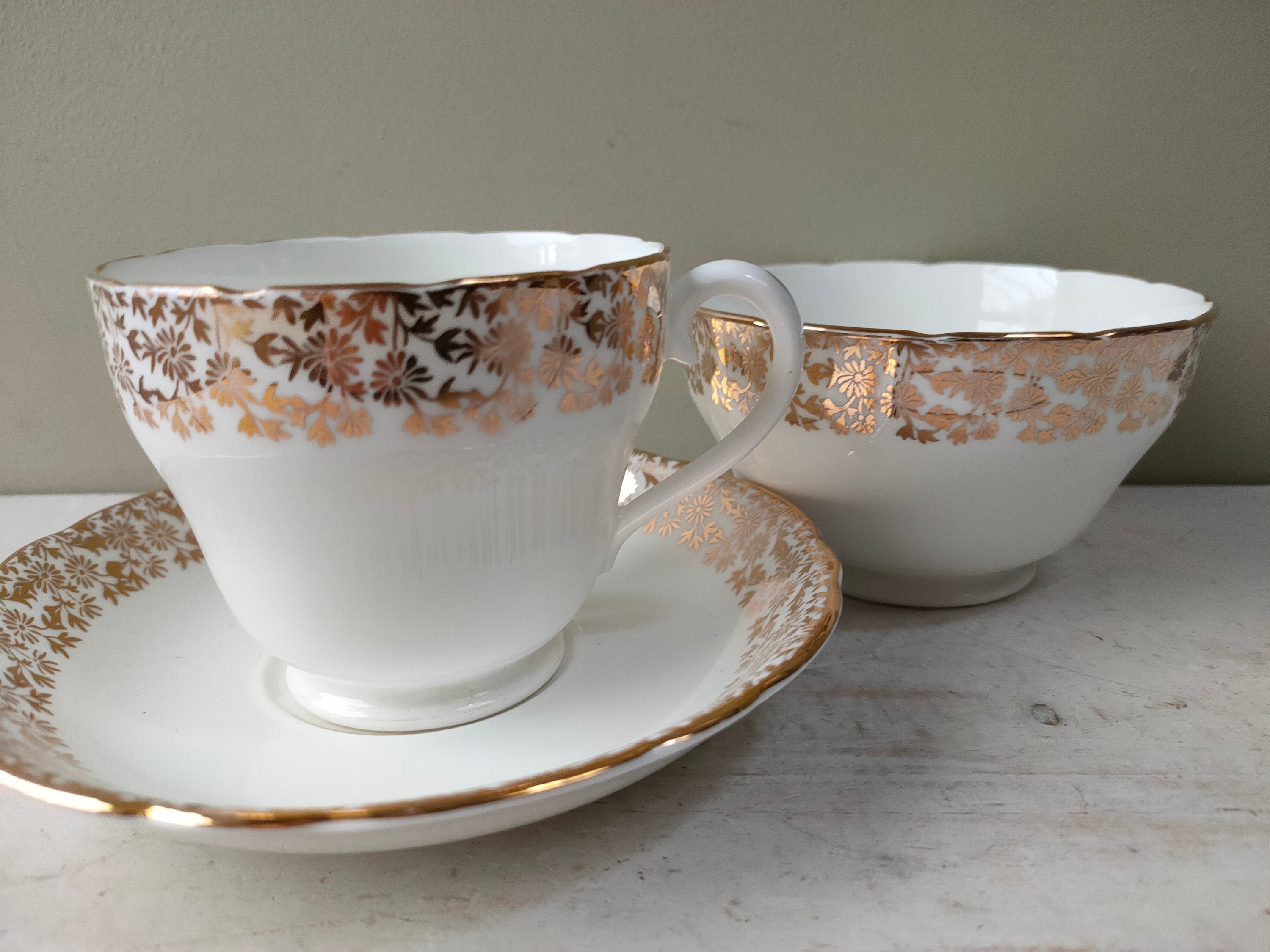 Adderley BONE CHINA ティーカップ・皿セット　ヴィンテージ Vintage Royal Adderley Fine Bone China England Teacup and Saucer