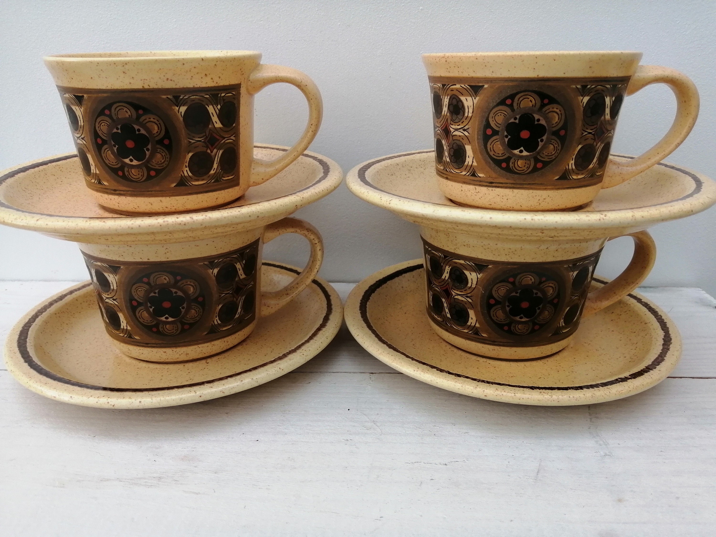 Set of 4 Vintage Retro Tea Cups and Saucers. Etsy