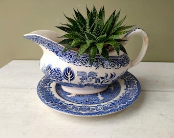Lovely ceramic Willow pattern planter made from Washington "Old Willow" gravy/sauce boat and willow pattern plate. Perfect Cactus planter.