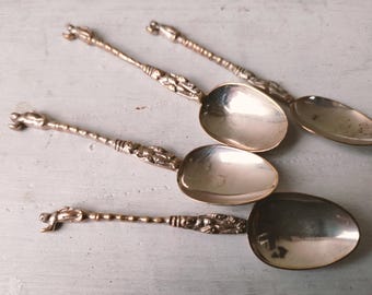 Beautiful Set of 4 figural Tea Spoons. Vintage decorative flatware. Unusual silver plated practical teaspoons, perfect Wedding Gift.