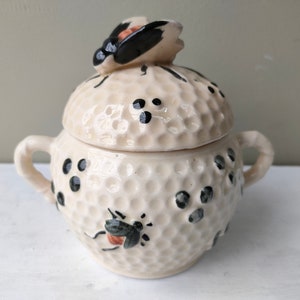 Mooie jaren 60 Vintage Salco Pottery keramische honingraat honingpot/conservenpot met hommeldeksel. Perfect voor conserven. Prachtig cadeau!