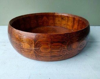 Gorgeous 9" Vintage Wooden Bowl. Beautifully Crafted wooden serving dish/fruit bowl. Perfect for use or lovely gift.