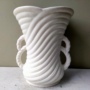 Stunning Large Vintage 1940's SylvaC twin handled vase/urn. Model no. 1307 "rope vase". Perfect for flower arranging and wedding decor.
