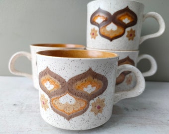 Stylish set of 4  1960's Royal Worcester Kalabar design tea cups/mugs by Palissy. 4 Retro mid-century Ceramic cups. Lovely gift.