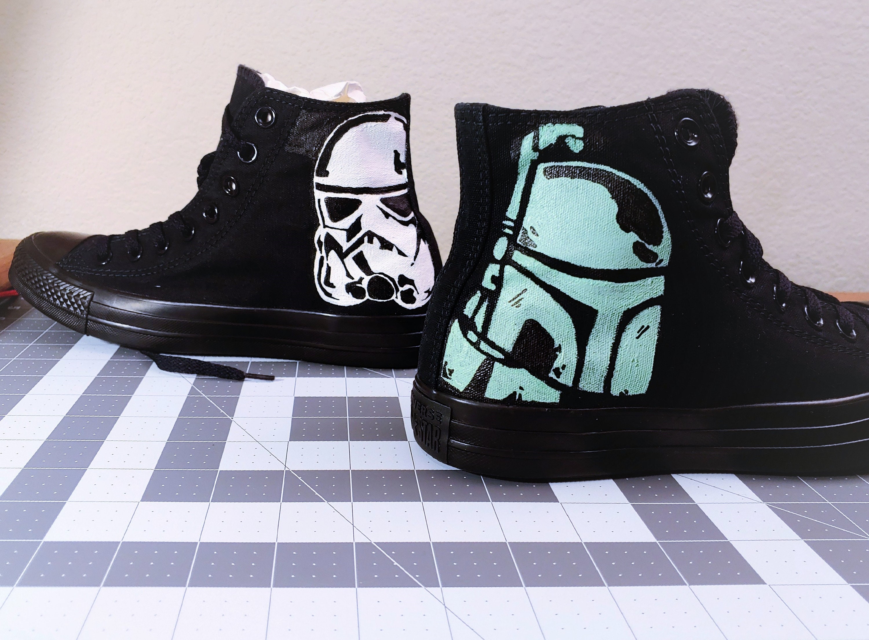 Gladys Markeret lastbil Hand Painted Star Wars Converse High Tops Mandalorian and - Etsy Australia